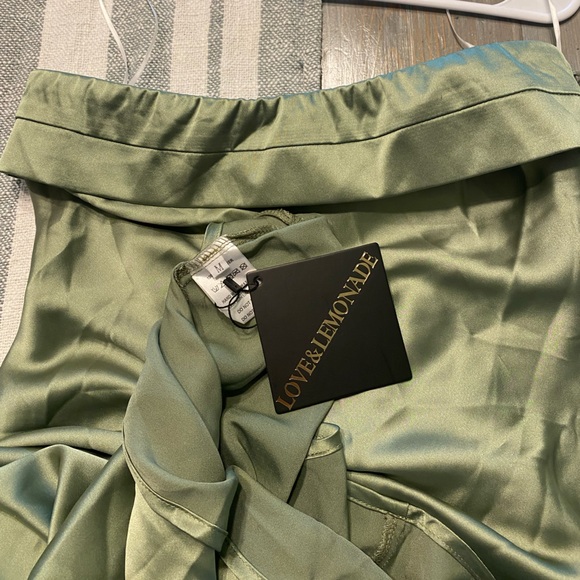 Strapless, sage green, satin dress - Picture 7 of 8